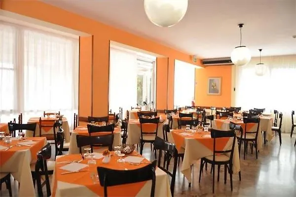 Be Hotel Rimini 3*,  Italie