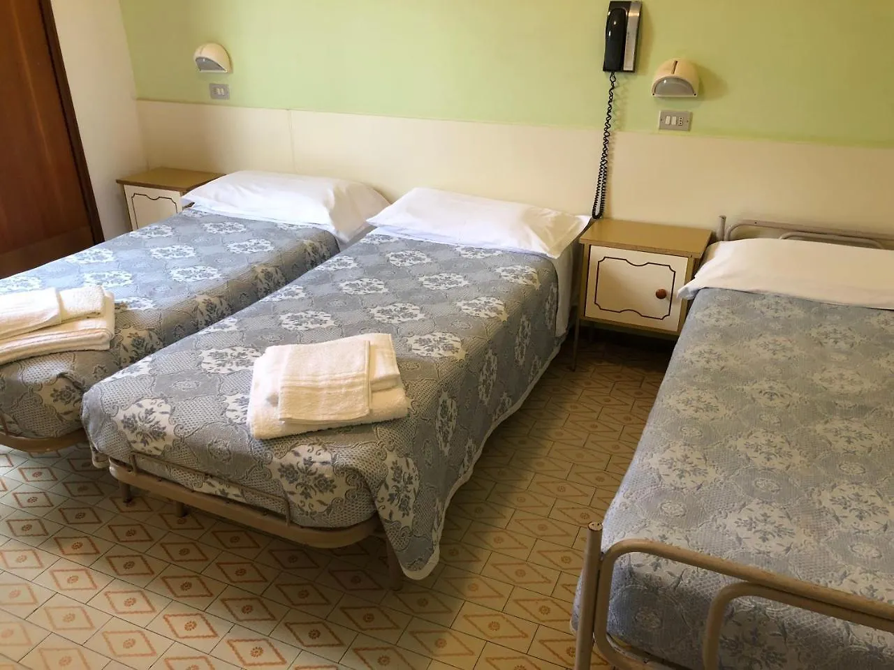 Be Hotel Rimini 3*,  Italie